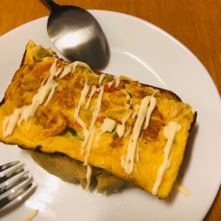自家製パンで韓国屋台風　卵焼きパン